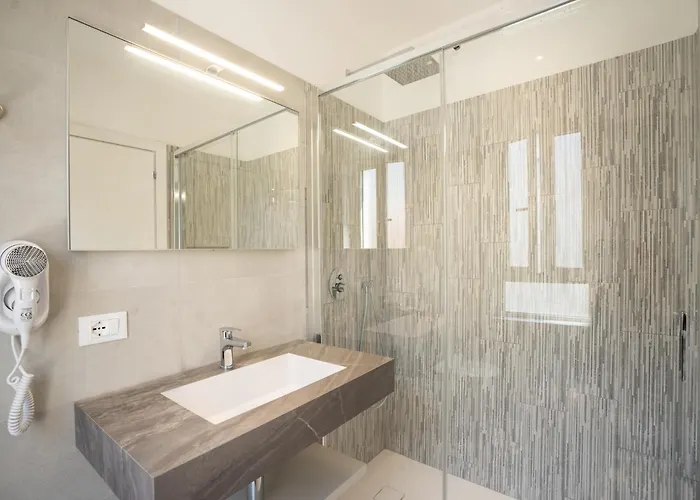 Laurin Hotel 3*