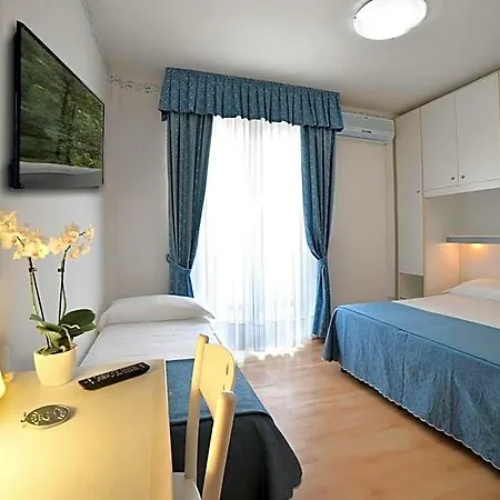 فندق Laurin 3*