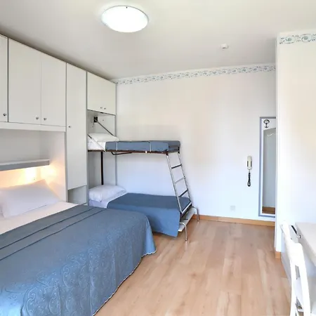 Отель Laurin 3*